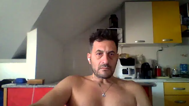 Snapshot of colosone chatting on 15, 11, 2025 colosone online show from 15, 11, 2025