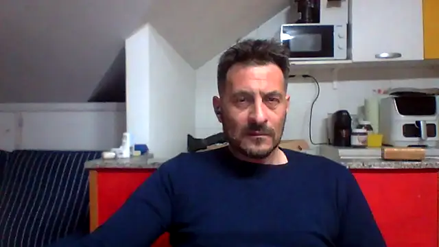 Snapshot of colosone chatting on 13, 5, 2026 colosone online show from 13, 5, 2026