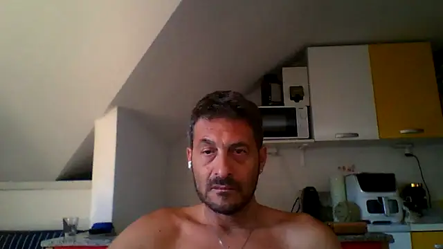 Snapshot of colosone chatting on 16, 6, 2026 colosone online show from 16, 6, 2026
