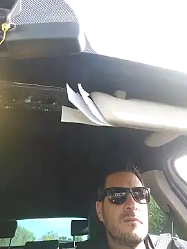 Snapshot of colosone chatting on 25, 10, 2025 colosone online show from 25, 10, 2025