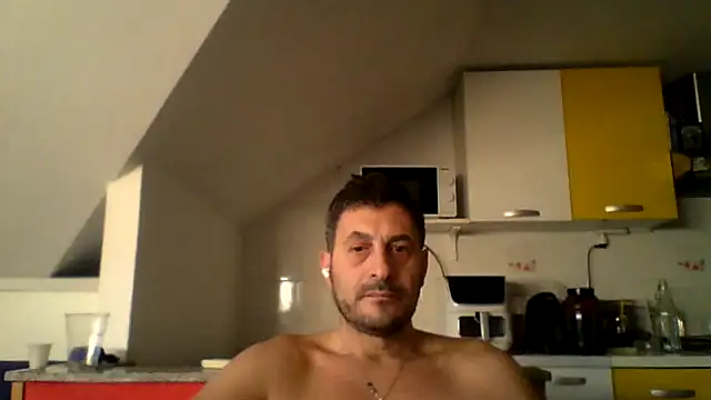 Snapshot of colosone chatting on 5, 11, 2025 colosone online show from 5, 11, 2025