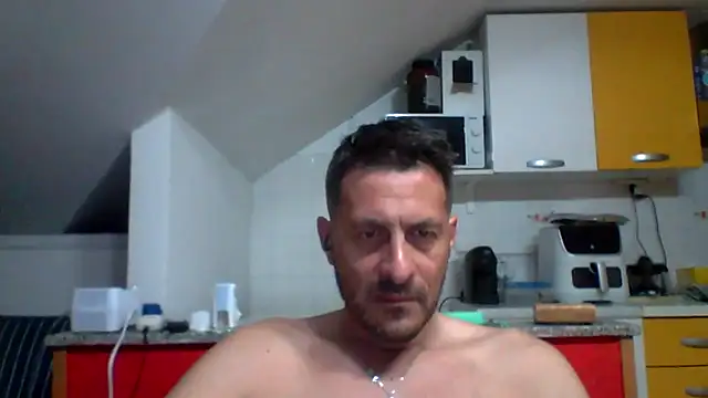 Snapshot of colosone chatting on 28, 5, 2026 colosone online show from 28, 5, 2026