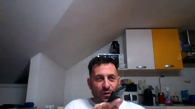 Snapshot of colosone chatting on 15, 11, 2025 colosone online show from 15, 11, 2025