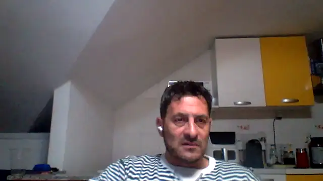 Snapshot of colosone chatting on 2, 11, 2025 colosone online show from 2, 11, 2025