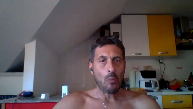 Snapshot of colosone chatting on 10, 6, 2026 colosone online show from 10, 6, 2026