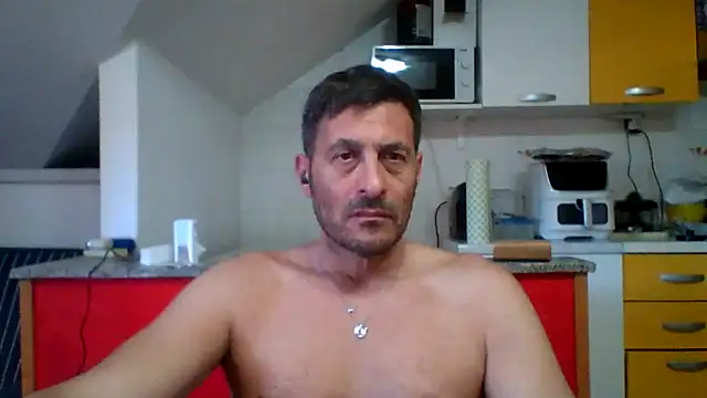 Snapshot of colosone chatting on 25, 5, 2026 colosone online show from 25, 5, 2026