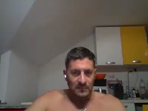 Snapshot of colosone chatting on 7, 10, 2025 colosone online show from 7, 10, 2025