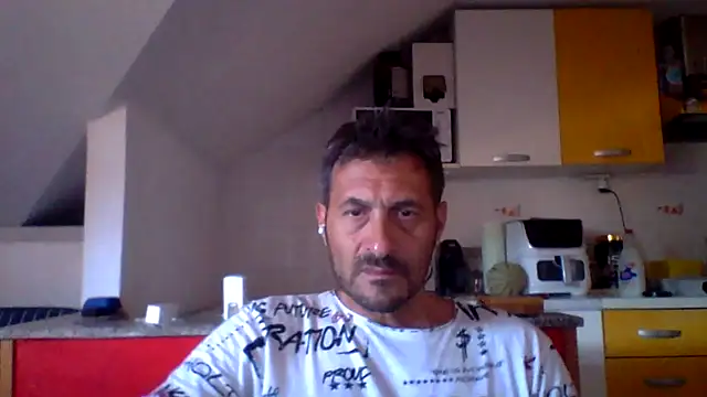 Snapshot of colosone chatting on 15, 6, 2026 colosone online show from 15, 6, 2026