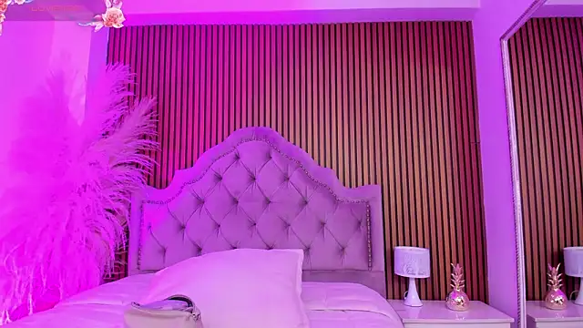 Violett hott  online show from 16, 3, 2026