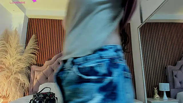 Violett hott  online show from 24, 3, 2026