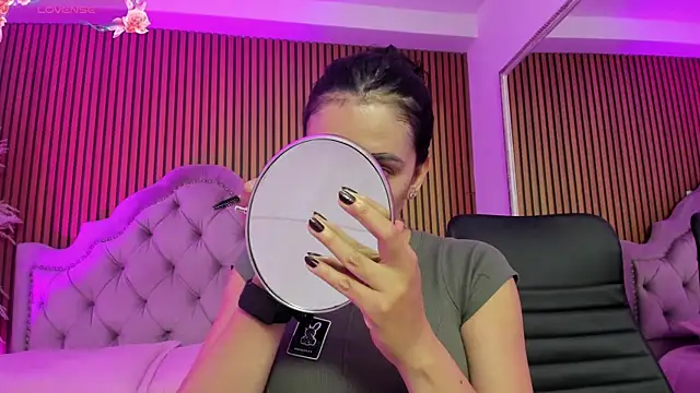 Violett hott  online show from 31, 3, 2026