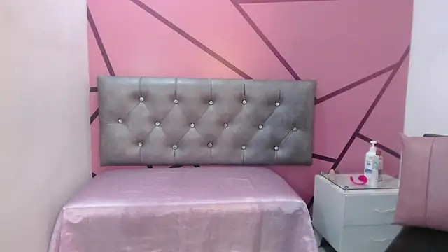 Little18Doll online show from 18, 5, 2026