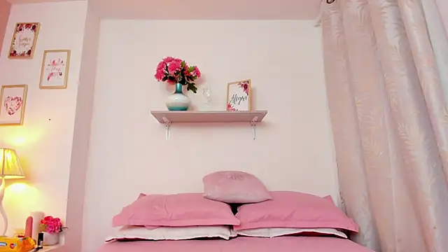 VictoriaGarret online show from 5, 3, 2026