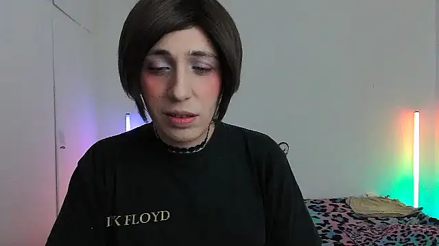 HoneyValentine online show from 12, 2, 2026