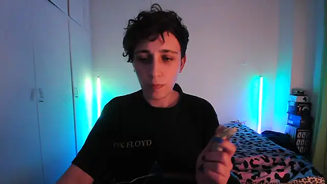 HoneyValentine online show from 22, 5, 2026