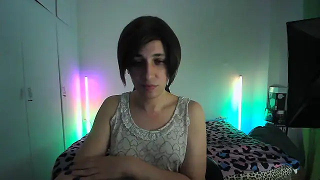 HoneyValentine online show from 6, 6, 2026