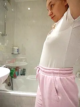 LissieDemons online show from 7, 2, 2026