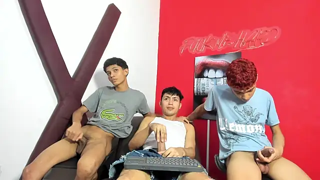 Snapshot of AVENGER_BOYS2026 chatting on 20, 5, 2026 AVENGER BOYS2026 online show from 20, 5, 2026