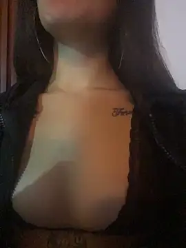 Snapshot of Michelle_ec chatting on 6, 5, 2026 Michelle ec online show from 6, 5, 2026