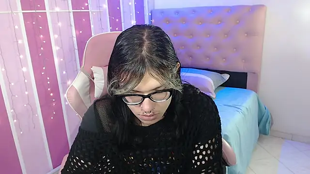 lilith ayanami online show from 25, 5, 2026