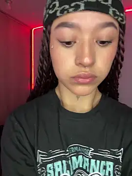 crystal dlun online show from 14, 3, 2026