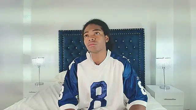 Cristal and luke online show from 9, 1, 2026