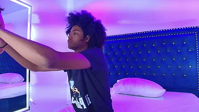 Cristal and luke online show from 29, 3, 2026