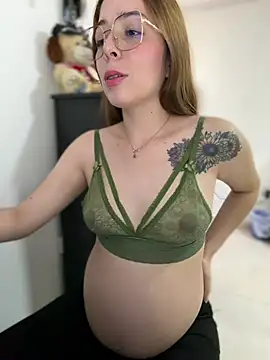 Snapshot of NatalyPinky chatting on 10, 6, 2026 NatalyPinky online show from 10, 6, 2026