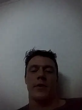 RAFAELQUINTEROSCAVALHEI online show from 1, 2, 2026