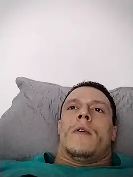 RAFAELQUINTEROSCAVALHEI online show from 18, 4, 2026