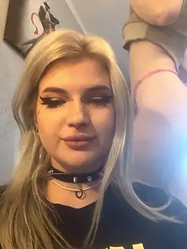 DriveThruDolls online show from 10, 1, 2026