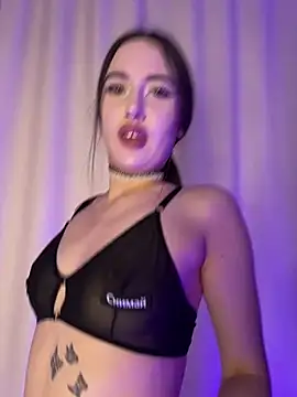 DriveThruDolls online show from 20, 3, 2026