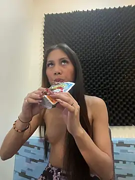 bigmeatcock luna online show from 26, 4, 2026