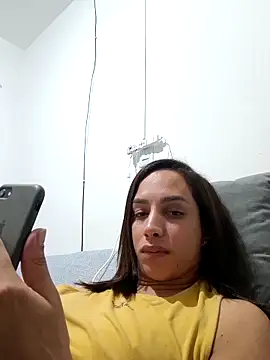 Snapshot of ofjuliaa chatting on 7, 5, 2026 ofjuliaa online show from 7, 5, 2026