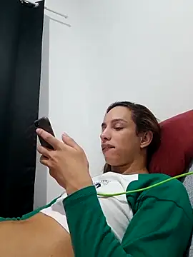 ofjuliaa online show from 19, 4, 2026