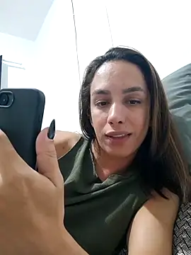 Snapshot of ofjuliaa chatting on 4, 6, 2026 ofjuliaa online show from 4, 6, 2026