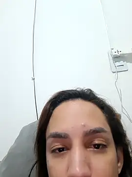 ofjuliaa online show from 8, 3, 2026