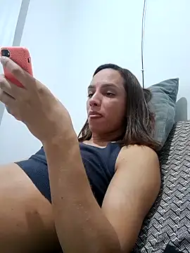 ofjuliaa online show from 22, 2, 2026