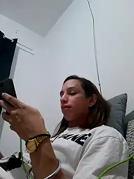 ofjuliaa online show from 29, 3, 2026