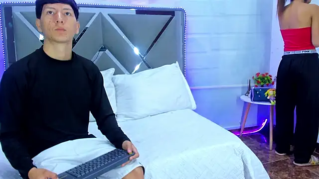 BunnyLove  online show from 14, 4, 2026