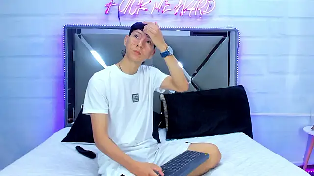 BunnyLove  online show from 21, 3, 2026