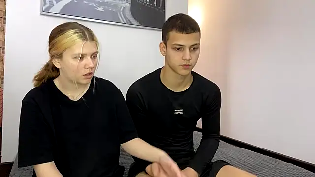 mirelcouple online show from 19, 2, 2026