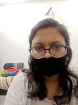 piryasharma005 online show from 19, 1, 2026