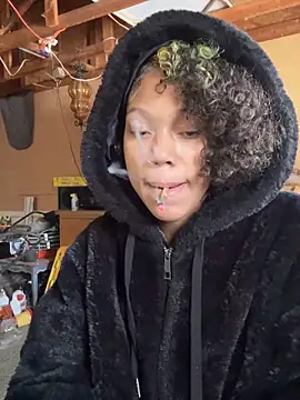 Tamiii420 online show from 2, 2, 2026