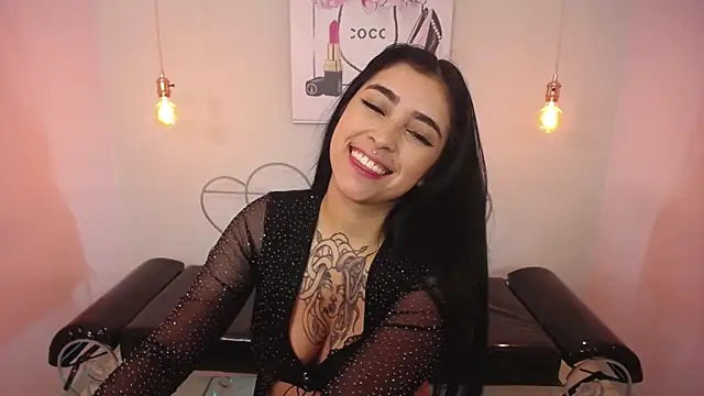 Snapshot of Adri_gomez_x chatting on 24, 4, 2026 Adri gomez x online show from 24, 4, 2026