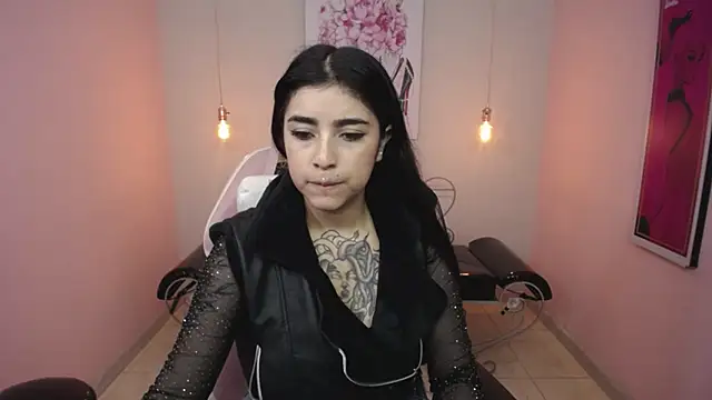 Snapshot of Adri_gomez_x chatting on 4, 5, 2026 Adri gomez x online show from 4, 5, 2026