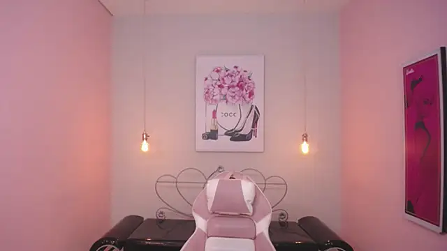 Snapshot of Adri_gomez_x chatting on 29, 4, 2026 Adri gomez x online show from 29, 4, 2026