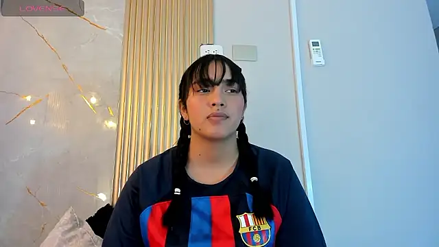 AlanaBlair  online show from 10, 1, 2026