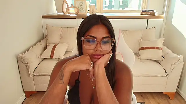 Paula Thomass online show from 12, 1, 2026