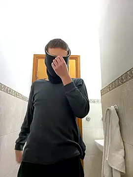 petiteyanel online show from 12, 1, 2026